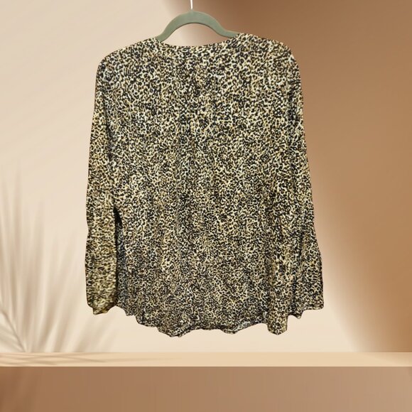 Old Navy Leopard Print Button Front Blouse | Size XL - Picture 4 of 4